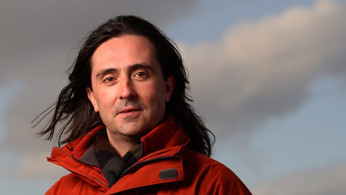 Neil Oliver biography – GB News presenter and historian, former BBC Coast host